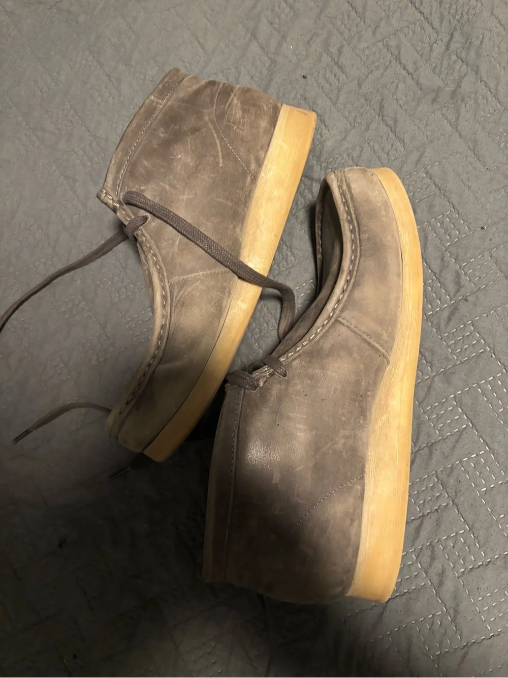 Clarks Men's  Chukka Boots with Crepe Sole